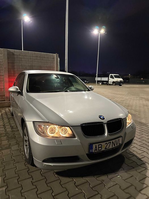 BMW Seria 3 318i E90 , motor 2.0 Benzina cutie automata