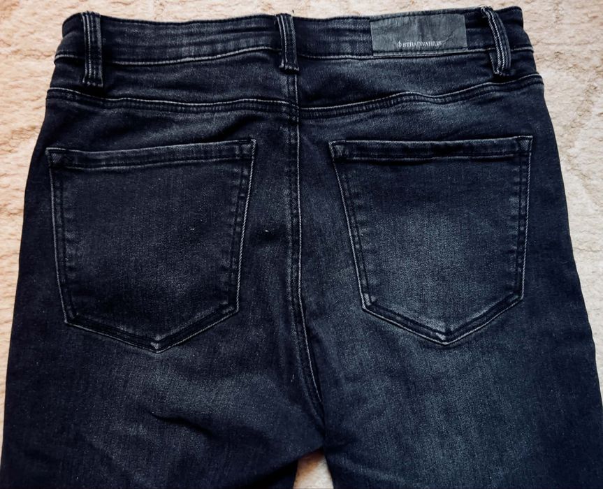 Дънки ZARA и Stradivarius