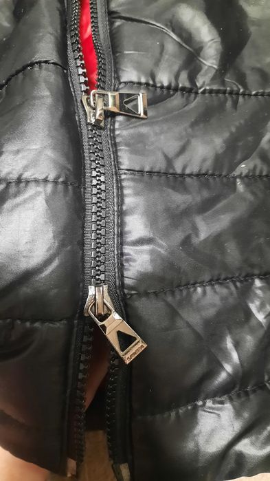 Куртка женская/ чёрная-красная