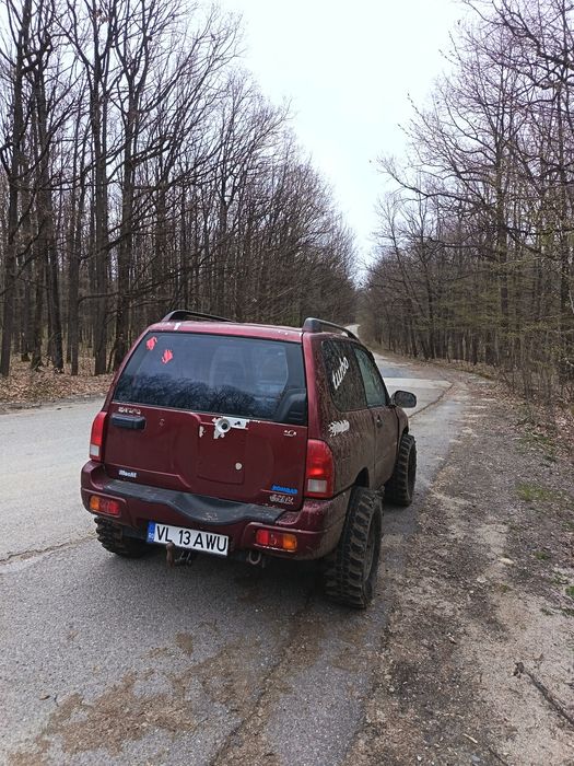Suzuki grand vitara 1