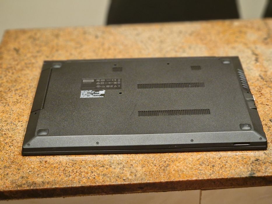Laptop Lenovo v310