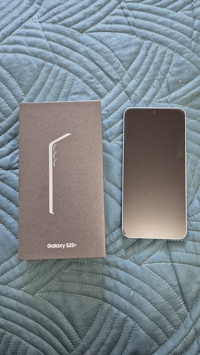 Смартфон Samsung Galaxy S25+