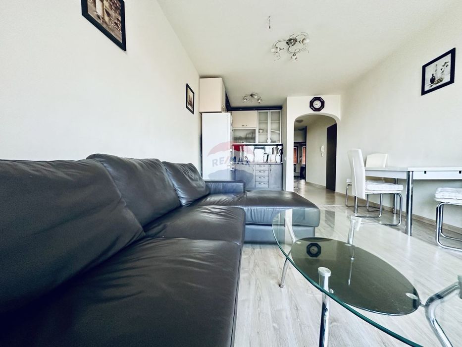 Апартамент с морска гледка, две спални, две тераси и гараж, гр. Балчи