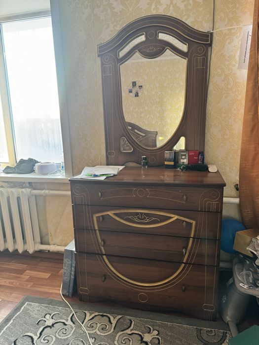 Продам спальный гарнитур