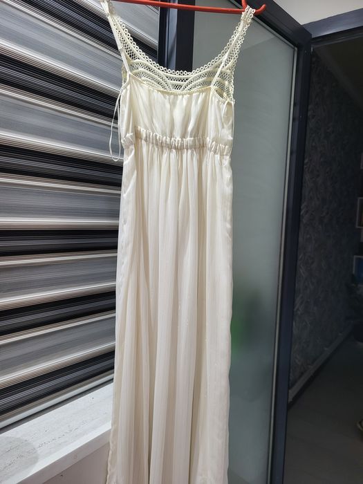 Продам платье не дорого