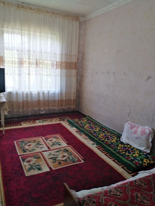 Qarshi shahri markazi, 2-qavatdan 3 xonali uy, 71m²