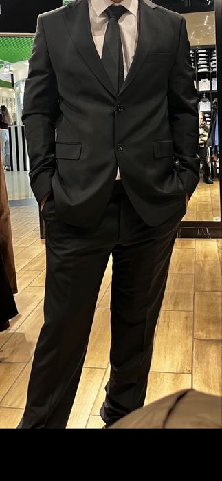 Костюм мужской черный