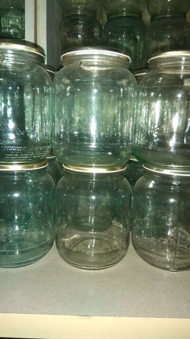 Буркани с винт и капачки