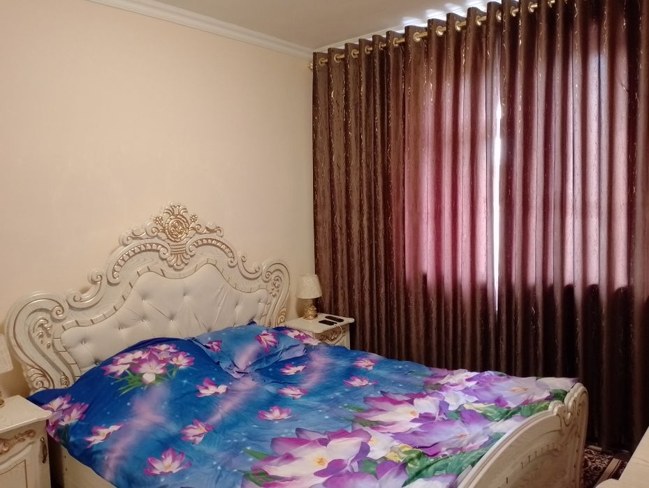 2020 yilda qurilgan  dom sotiladi mebel parda gilam qoladi