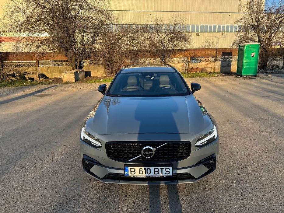 Volvo V90 Volvo V90 R-Design B4 AWD Automată | Polestar 220CP