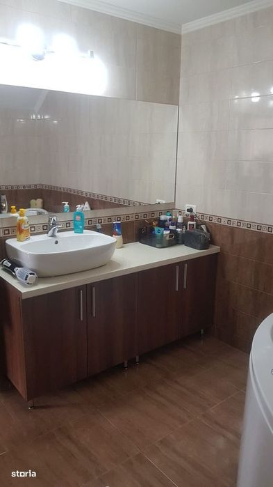 Vilă elegantă în Vlădești – locație liniștită, la 7 km de oraș