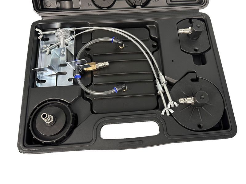 Универсално устройство за обезвъздушаване и смяна на спирачна течност