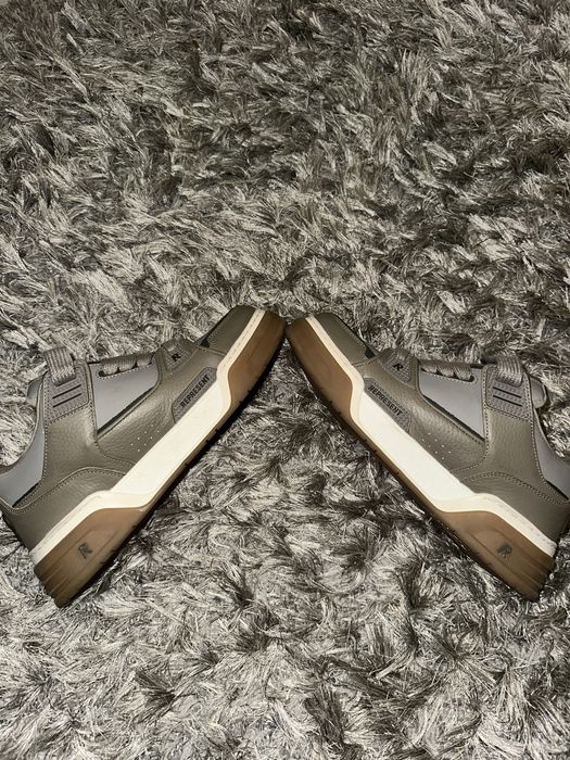 Sneakers Represent