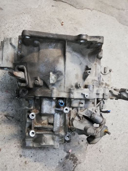 Скоростна кутия nissan Primera p12 2.0 бензин 2004г.