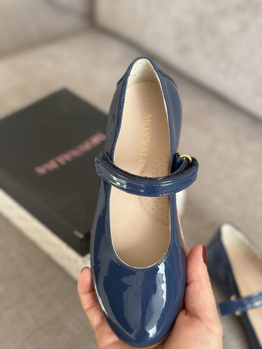 Новые детские туфли Monnalisa