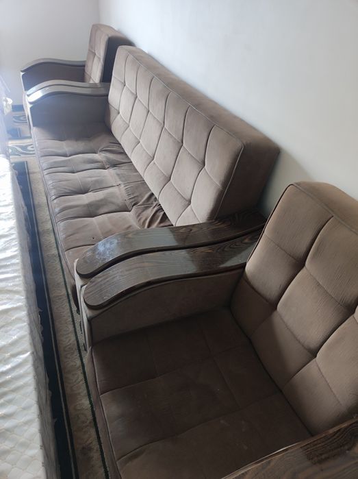 Divan kreslo  sotiladi