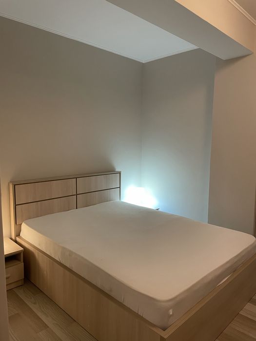 Proprietar | Închiriez apartament 2 camere tip studio str Crinului centru bloc nou