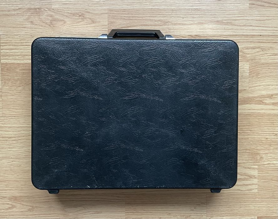 Geanta/servieta/diplomat din ebonita negru