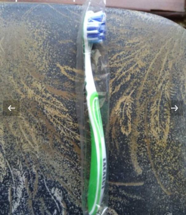 Продавам четки за зъби Lacalut