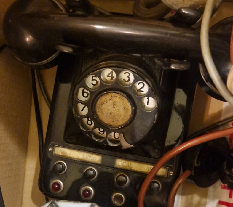 Vand obiecte de decor, in stare buna, pret negociabil.