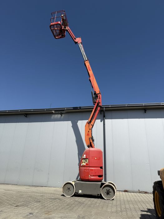 De vanzare sau da inchiriat nacela Manitou cu brat articulat