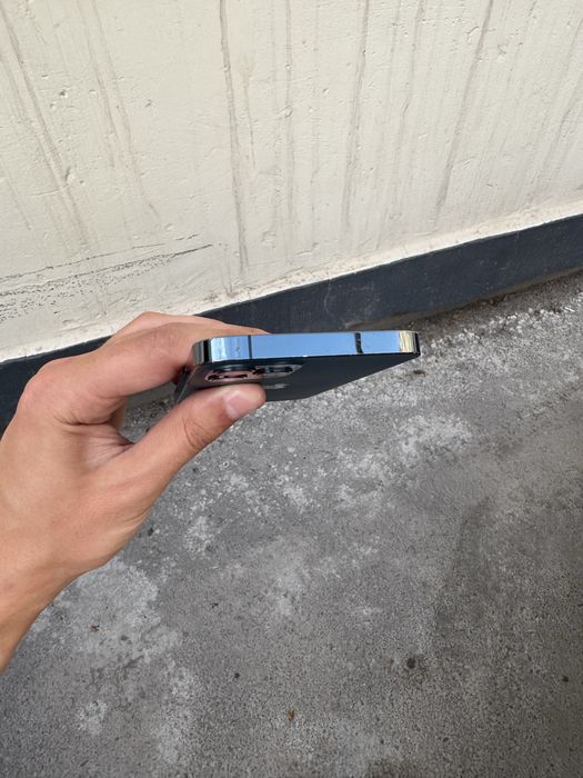 Iphone 12 pro blue