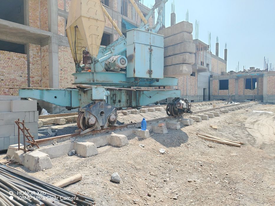 Продаётся башенный кран