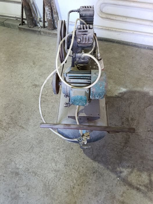 Продам компрессор