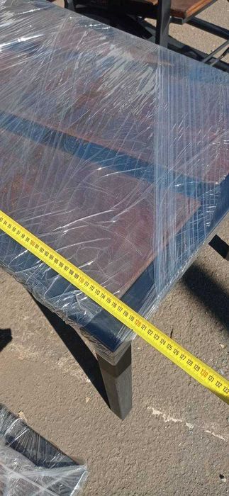 Металическа маса от метал и бук