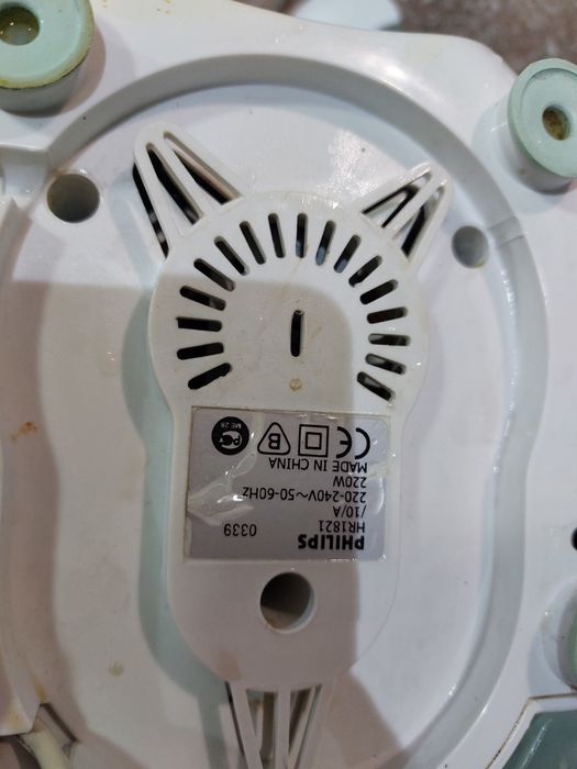 Storcător Philips pentru fructe și legume