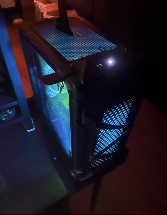 Мощен геймърски компютър в гаранция i7 12800 ;4060