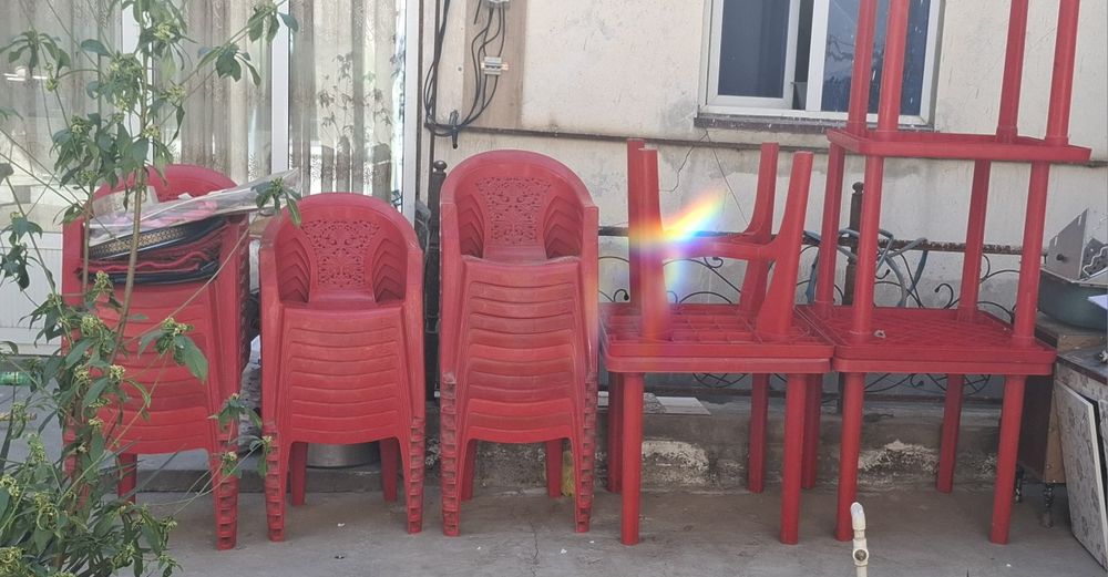 Плассмасса стол стуллар сотилади