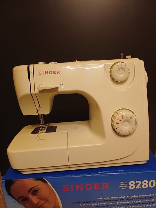 Masina de cusut Singer 8280, stare foarte buna, folosita