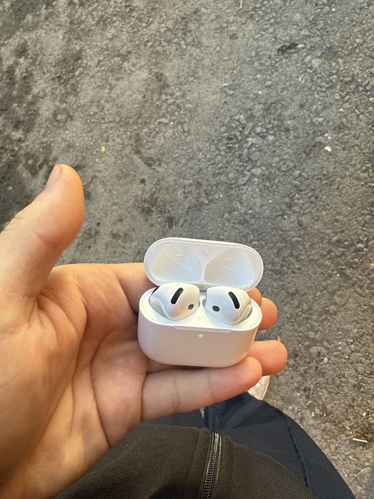 Airpods 3 в идеальном состоянии