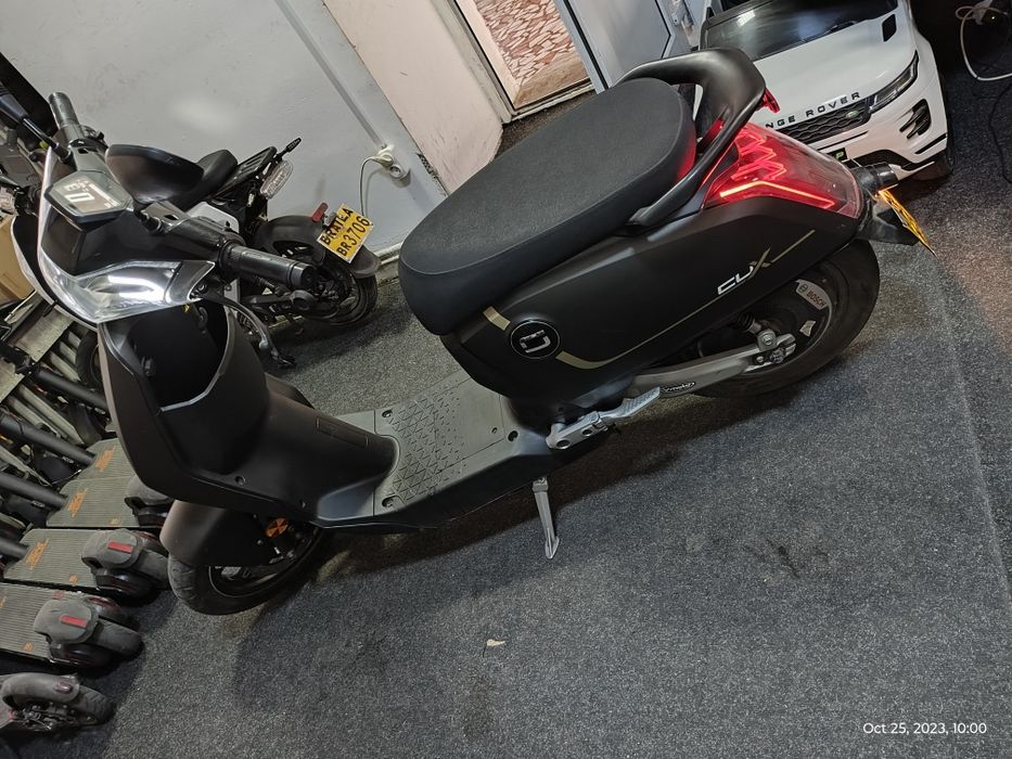 Scuter Super Soco Cux