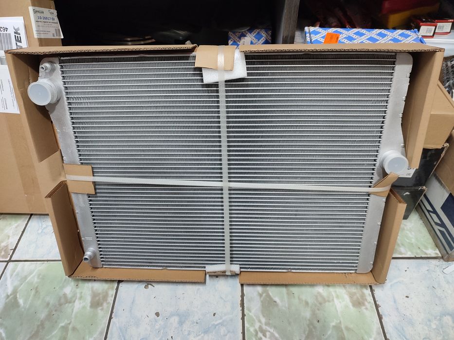 Радиатор BMW F10