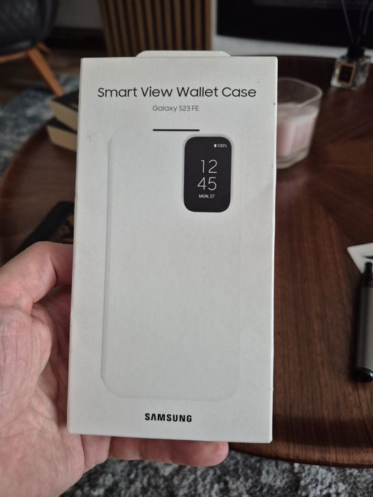 Husă albă, Samsung S23 FE smart view wallet, produs nou.