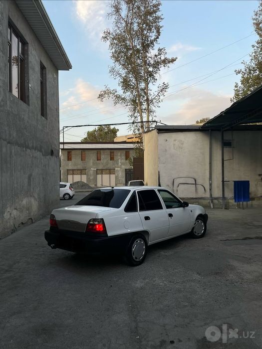 Автомобил сотилади