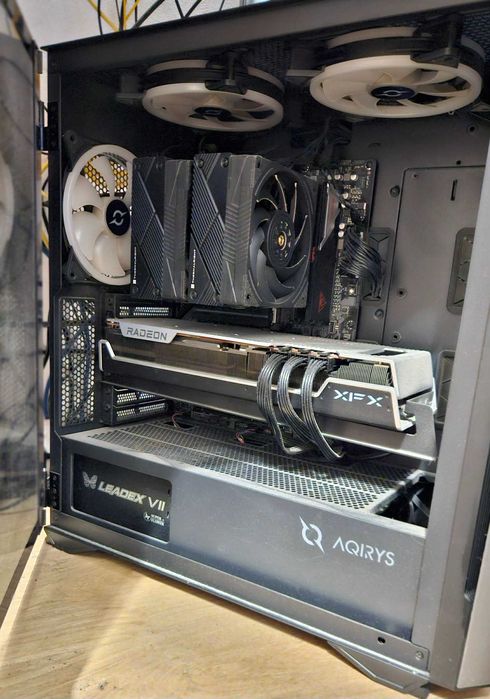 Vând PC Gaming