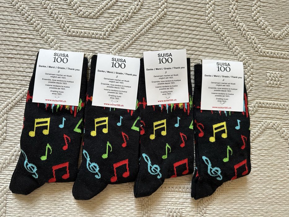 5броя нови чорапи