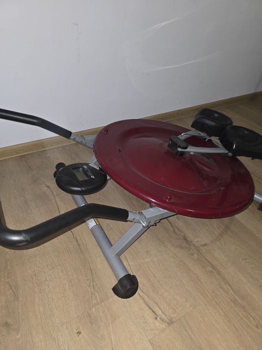 Продава се Уред за домашни упражнения
Ab Circle Pro
В ново състояние.