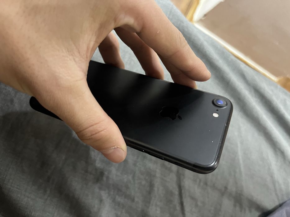 Айфон 7  32гб 100% акб