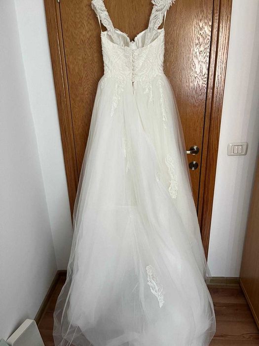 Rochie de mireasa noua