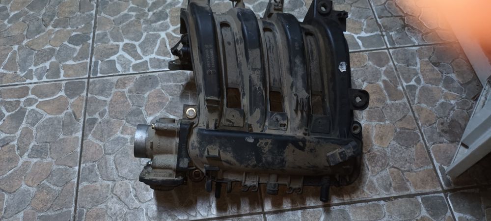 Clapeta acceleratie, injectoare,  galerie admisie logan 0.9, 1.2 benz.