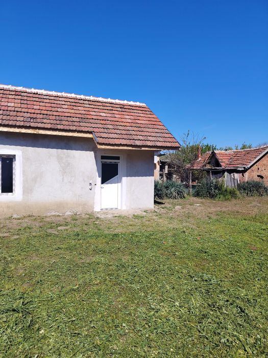 Продавам имот в Бяла Слатина