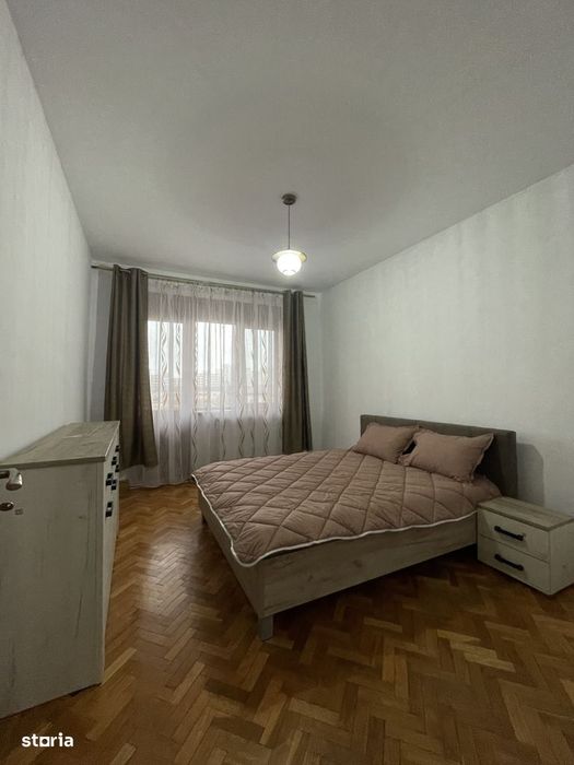 Apartament 3 camere Cetate str Closca