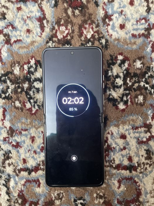 Motorola razr 40 в идеали с коробкой б/у