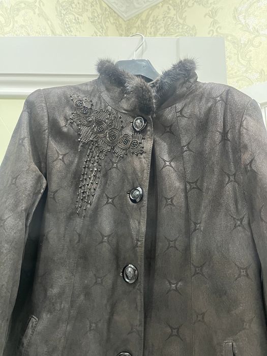 Продам осеннюю куртку