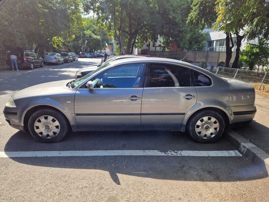 Se vinde urgent masina impecabila