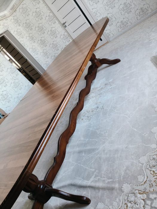 Гостевой стул в хорошем состоянии